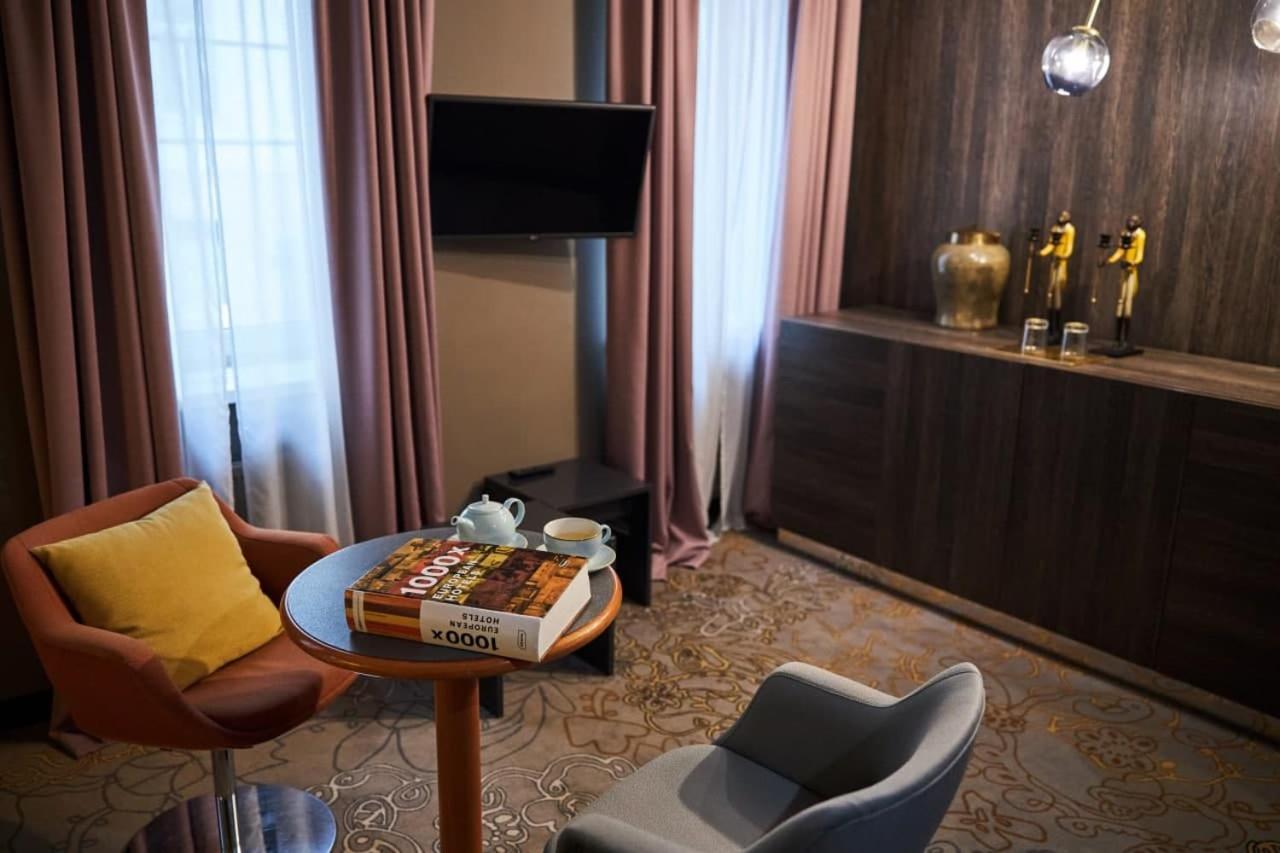 Vozdvyzhensky Boutique Hotel Kiev Luaran gambar